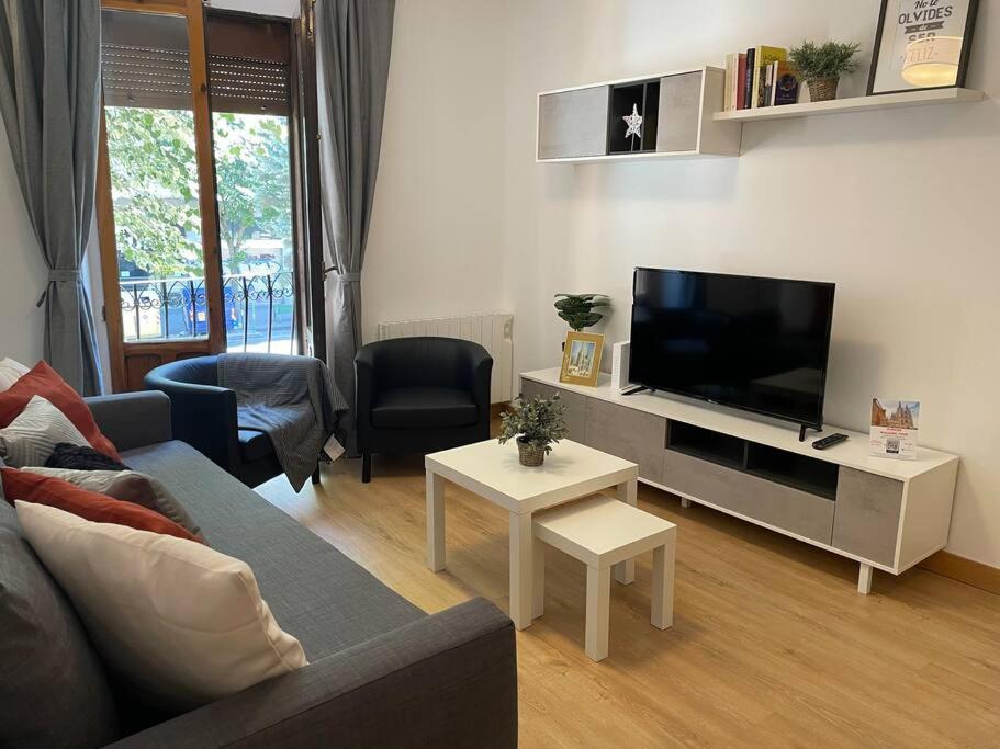 El Campeador Moderna Vivienda Turistica Apartment Burgos Exterior photo